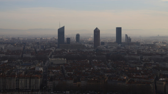 L&rsquo;air s&rsquo;am&eacute;liore en Auvergne-Rh&ocirc;ne-Alpes&hellip; sauf &agrave; Lyon o&ugrave; un polluant inqui&egrave;te encore