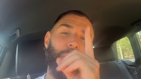 "Ca fait plaisir" : quand Karim Benzema (ex-OL) se filme sur le p&eacute;riph&rsquo; &agrave; Lyon&nbsp;