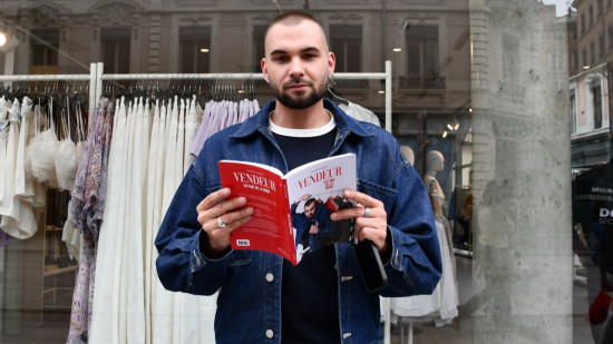 "Dix ans ressentis comme quarante" : l&rsquo;influenceur lyonnais Esteban Mu&ntilde;oz raconte l&rsquo;enfer de la vente