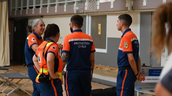 Canicule dans la m&eacute;tropole de Lyon : un gymnase ouvert en urgence &agrave; Villeurbanne pour accueillir les plus vuln&eacute;rables