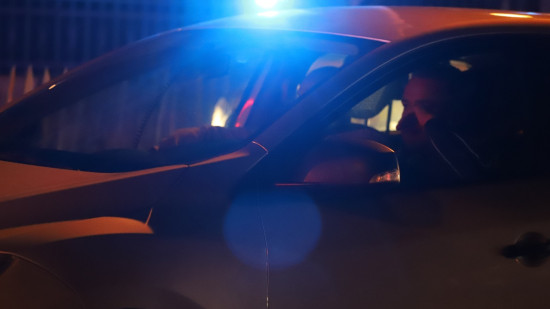 Lyon : apr&egrave;s les deux tirs d'un policier lors d'un refus d'obtemp&eacute;rer, le conducteur fix&eacute; sur son sort