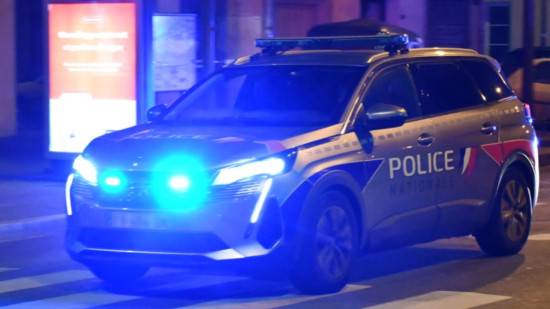 Surpris par des habitants, ils s'en prennent &agrave; une voiture avant d'&ecirc;tre interpell&eacute;s &agrave; Lyon