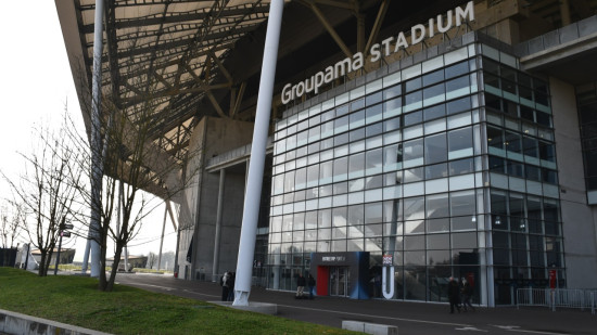 Adolescent lynch&eacute; devant le Groupama Stadium : la piste d'un fight organis&eacute; entre supporters 