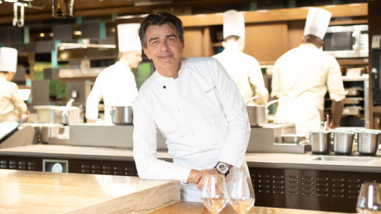 Lyon : Yannick All&eacute;no ouvre son nouveau restaurant place Bellecour avec 600 &eacute;tudiants par an