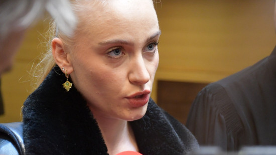 Lyon : Mila affirme avoir &eacute;t&eacute; insult&eacute;e dans un Carrefour City et diffuse la vid&eacute;o de l&rsquo;employ&eacute;