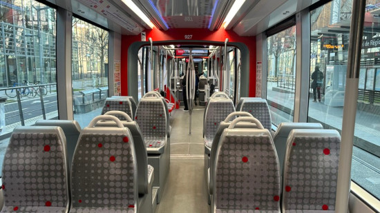 Lyon : un policier en civil rou&eacute; de coups dans le tramway T4