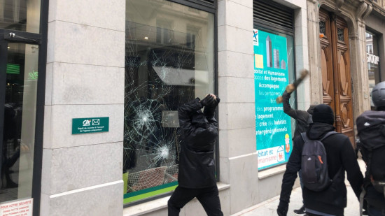 Violences du 17 octobre &agrave; Lyon : un guichet unique et des premi&egrave;res mesures d&rsquo;urgence pour les commer&ccedil;ants touch&eacute;s