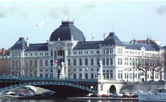 La fac de droit investit Second life