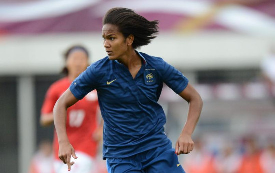 Euro féminin : Wendie Renard propulse les Bleues en quarts