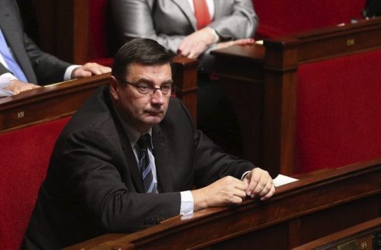 Jean-François Lamour ne veut pas entendre parler d'un parachutage à Lyon Jean-François Lamour ne veut pas entendre parler d'un parachutage à Lyon