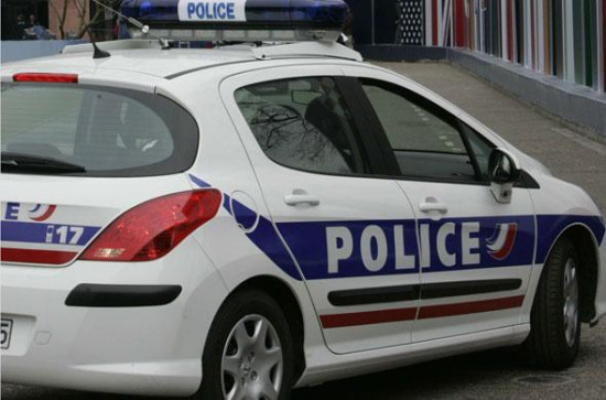 Une femme poignardée à mort à Lyon Une femme poignardée à mort à Lyon