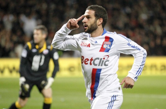 L'OL en tête de la Ligue 1 après sa victoire contre Reims (3-0) - VIDEO