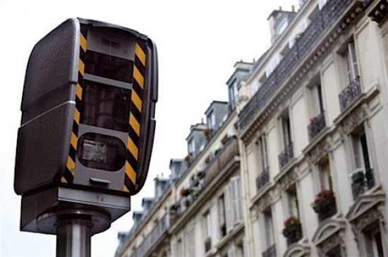 Un nouveau radar aux feux rouges mis en service à Lyon