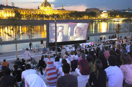 Tout l'Monde Dehors s'achève dimanche