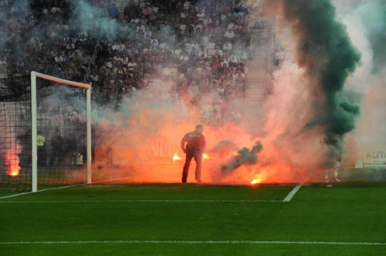 Les lanceurs de pétards du match ASSE/OL poursuivis