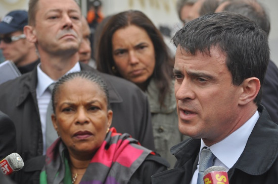 Trois Roms morts dans un incendie à Lyon 8e : Valls et Taubira se sont rendus sur place