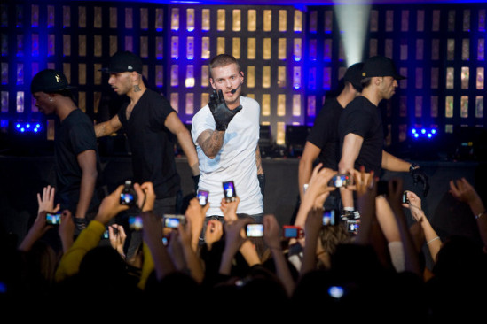 M Pokora à Carrefour Vénissieux !