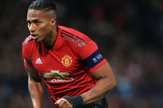 L’OL a refusé d’acheter un 4e latéral droit avec Antonio Valencia L’OL a refusé d’acheter un 4e latéral droit avec Antonio Valencia
