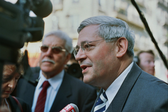 Bruno Gollnisch attaque Dominique Perben en justice