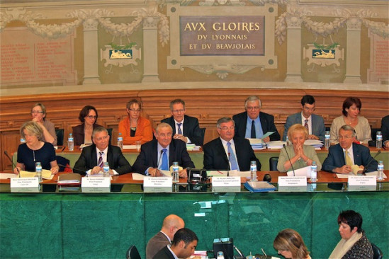 Le Rhône évoque son retrait du Sytral