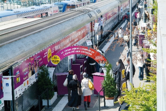 Plus de 200 postes et offres de formation proposés à bord du Train de l'emploi et l'Egalité des chances