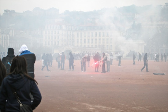 Violences urbaines à Lyon : les élus et syndicats réagissent