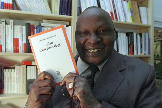 Inhum&eacute; &agrave; Lyon, le corps de l'&eacute;crivain Ahmadou Kourouma sera rapatri&eacute; en C&ocirc;te-d'Ivoire