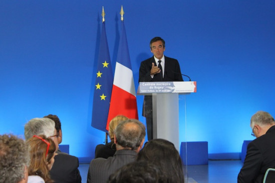Pour François Fillon, le nucléaire est une source d’énergie « irremplaçable »