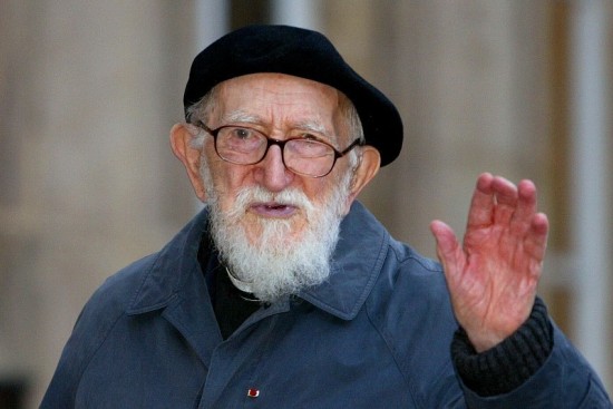 L'Abbé Pierre, fondateur d'Emmaüs, aurait eu 100 ans