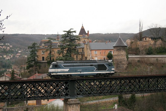 Ligne Lyon-Trévoux : Pour la Région, Nathalie Kosciusko-Morizet « bafoue les engagements du Grenelle »