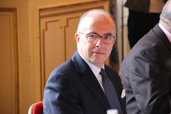 Incidents entre supporters en marge de Bastia-OL : Cazeneuve condamne