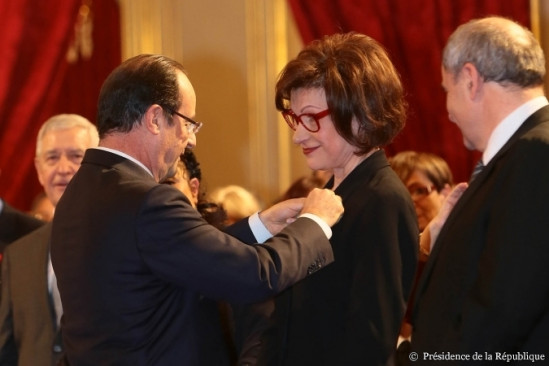 La directrice du théâtre des Célestins décorée par François Hollande