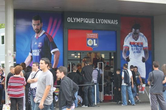 Pour le FN, l'OL est un avatar du "football business et des salaires indécents"