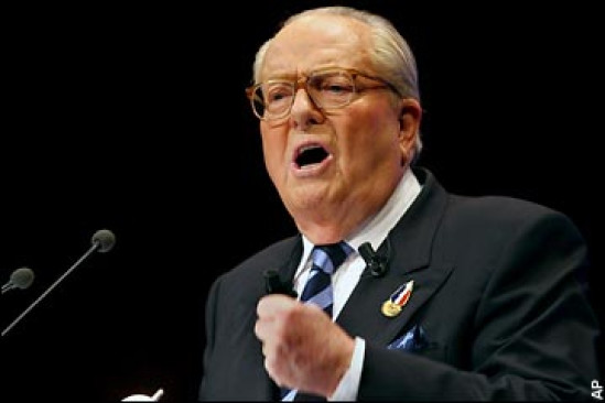 Hollande en "jean-foutre", Euro, législatives : Le Pen père se lâche à Lyon