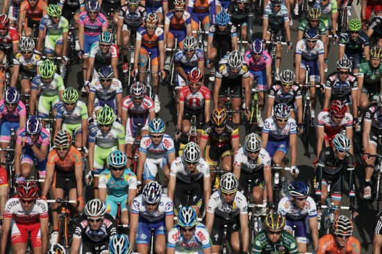 Le peloton du Dauphiné arrive à Lyon mardi