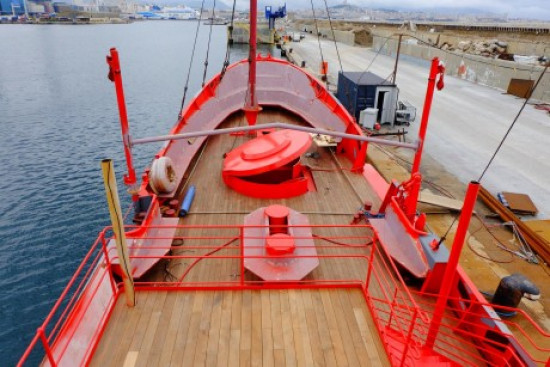 Le Razzle, bateau-phare, reste à quai et dit adieu à Lyon