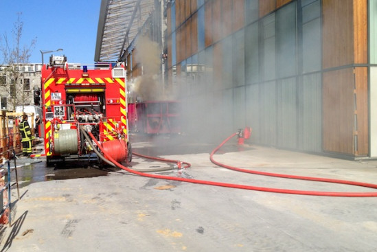 Lyon : un conteneur prend feu à la Confluence