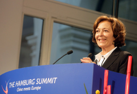 Anne-Marie Idrac loue la dynamique du secteur pharmaceutique lyonnais