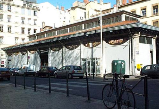 L'avenir de la halle de la Martinière, dans le 1er arrondissement, évoqué lundi après-midi lors du conseil municipal