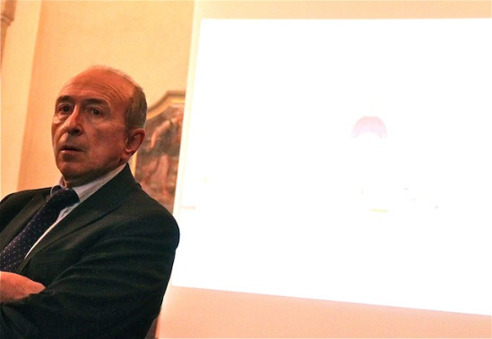 Collomb : "Je ne plierai pas aujourd'hui devant les Khmers verts"