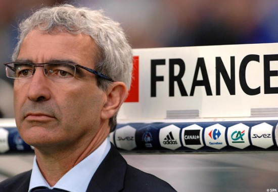 Raymond Domenech va r&eacute;gler ses comptes dans un livre