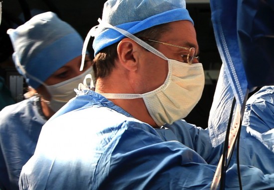 Enlever un rein sans douleur et sans cicatrices, c’est maintenant possible