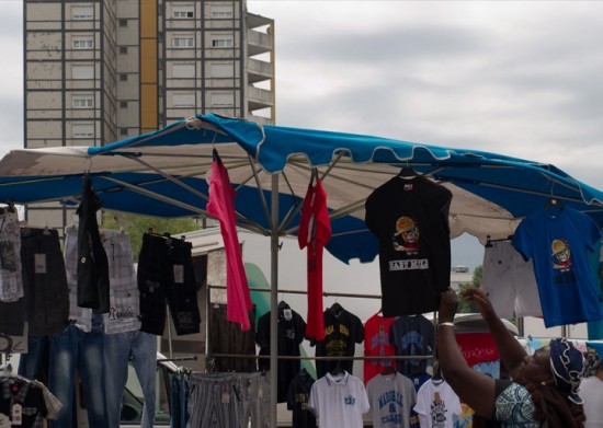 La police a démantelé jeudi le marché sauvage des Minguettes