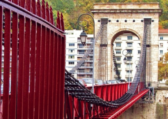 Lyon : de nouvelles lumières pour la passerelle Masaryk