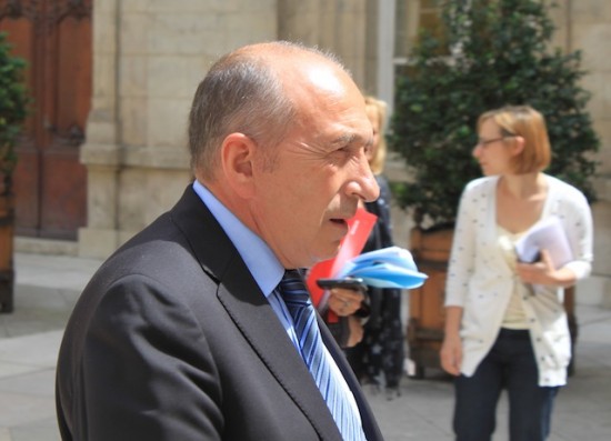 Affaire DSK : Collomb attend les preuves de la justice américaine (vidéo)