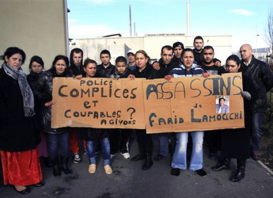 Une marche silencieuse en hommage à Farid Lamouchi