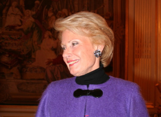 L’ancienne conseillère municipale lyonnaise Monique Raimond décorée par Nicolas Sarkozy