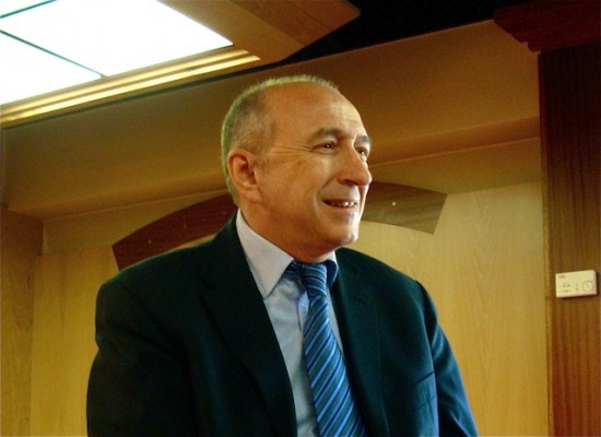 Collomb pourrait être à la fois maire et ministre