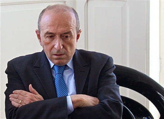 Lyon : des élus EELV rappellent la définition de "visser" à Gérard Collomb