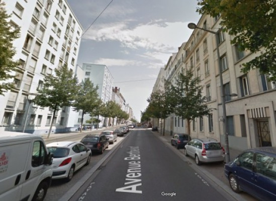 Accident sur l'avenue Berthelot : l'étudiant renversé dimanche est décédé